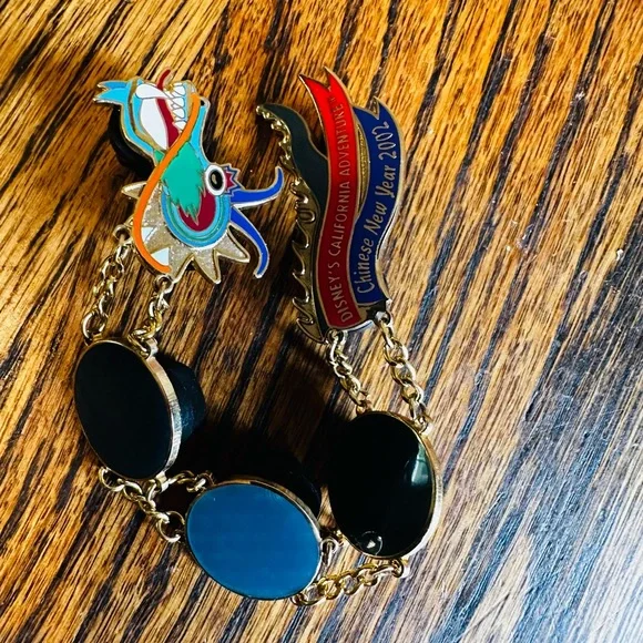 Disney Chinese NY Vintage Blue and Gold articulated Dragon pin - Picture 8 of 8